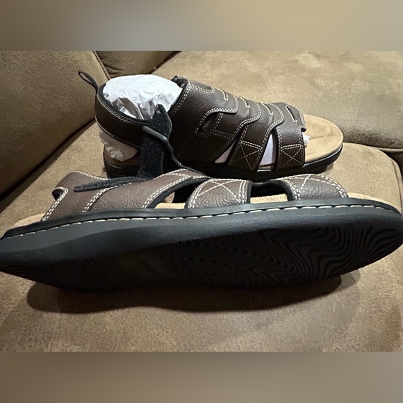 NWOT- Men’s Docker Sandals - Picture 5 of 13